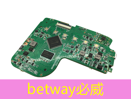 賦能時尚品牌的秘密武器:商顯智慧屏 賦能時尚品牌的秘密武器:商顯智慧屏